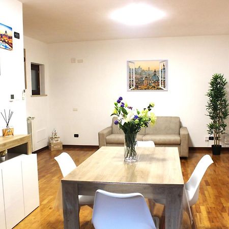 Appartamento Minerva House - Airport And Fiera Fiumicino Esterno foto